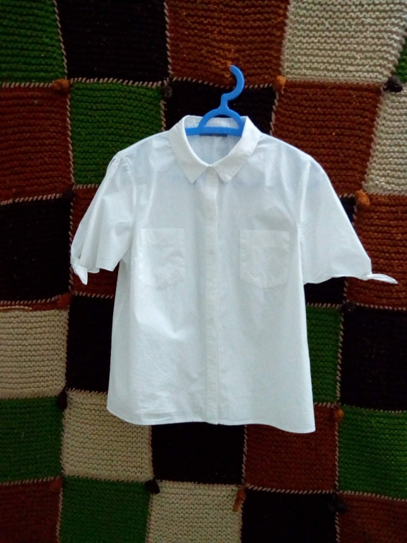 Vintage Women Top\\Blouse Size M Cotton Top\\Blouse OASIS Brand. Cold Shoulder White Buttoned Top\\Blouse Short Tie Sleeve Top\\Blouse
