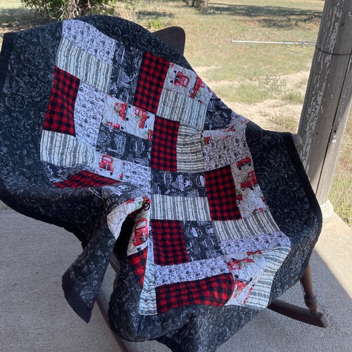 Farmhouse cottage lap shops quilt