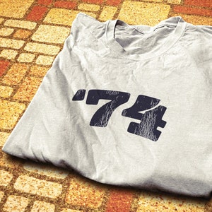 Camiseta de 1974, regalo de cumpleaños número 51, camiseta de mujer de cumpleaños número 51, camiseta de cumpleaños vintage para hombres, retro de 1974, regalo del año de nacimiento de 1974