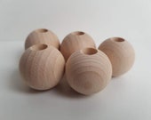 Wooden balls 30 mm with 10 mm bore