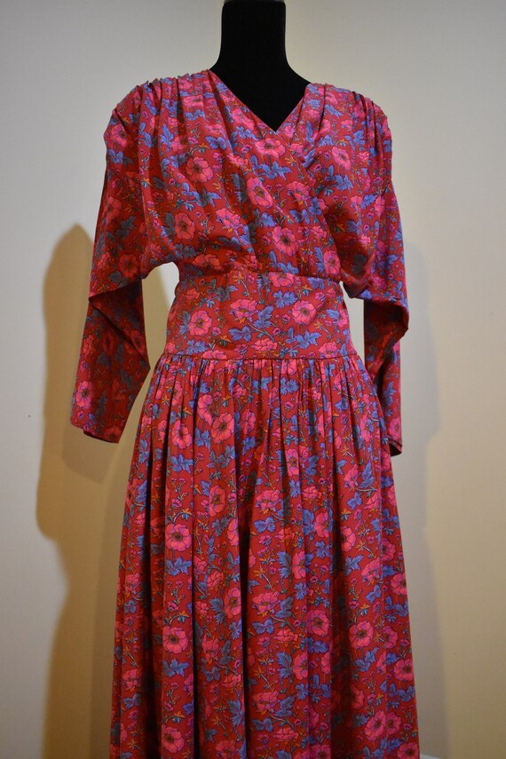 Droopy & Browns Flowing Red Floral Dress Vintage 1