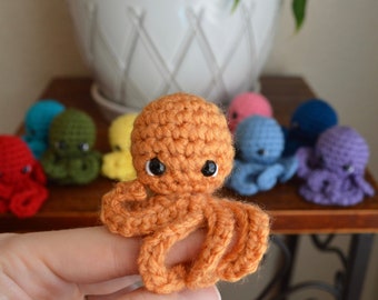 Tiny Octopus Crochet, Kawaii Keychain, Mermaid Birthday, Coastal Decor, Ocean Gift, Desk Pet, Fidget Toy, Mother’s Day Gift, Chibi Plushie