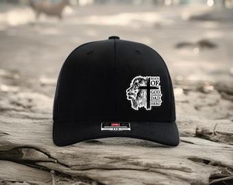 Gorra "Hombre de Dios" para hombre: Esposo, papá, protector, héroe - Parche de león, gorra ajustable / Regalo cristiano para papá