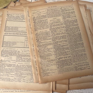 Antike französische 1930er Jahre Katalogseiten, dünnes Papier dunkel patiniert, Junk Journal und Scrapbooking, Vintage Ephemera, 10 Blätter