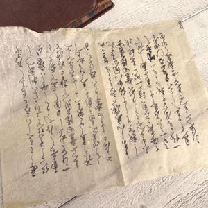 Antike japanische Buchseiten, handgeschriebenes Washipapier, ultra dünnes Seidenpapier, Vintage Ephemera für Junk Journal, Doppelblätter