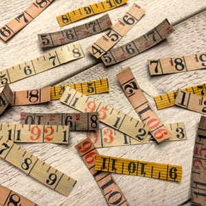 Restos de fita métrica vintage, para abas de diário, itens efêmeros para diário de lixo - 10 ou 20 restos - 3-4 polegadas cada