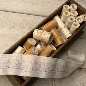 Rolos de caixa registradora usados antigos, Máquina de somar, Números de recibos, Objetos efêmeros para diário de sucata, 3 ou 6 rolos aleatórios, LEIA a descrição