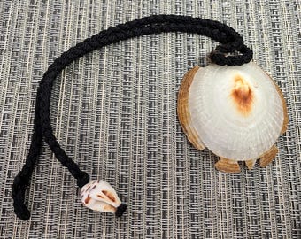 Kuele Shell Pendant (Large Opihi or Limpet) Necklace | Vintage 1980s