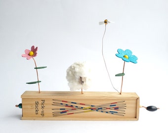 Automatic Sheep and Bee Ornament, Kinetic Wooden Box, Moving Ornament, Kinetic Home Decor, Upcycle Automaton Sheep, Automatic Handmade Gifts