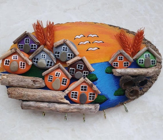 Driftwood Cottages Key Holder Wall Hanging Home Art Decor, Jewellery  Organiser, Drift Wooden Houses Art, Housewarming Friend Gift 