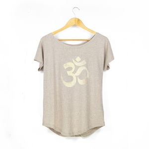 Women&#39;s &#39;Om Symbol&#39; Organic-Blend Scoop Neck T-Shirt