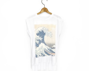 Women's 'The Great Wave off Kanagawa' Katsushika Hokusai Japanese Art Flowy Muscle T-Shirt With Rolled Cuff