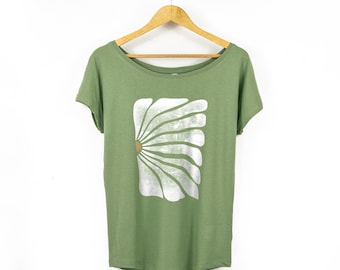 Women's 'Daisy' Organic-Blend Scoop Neck T-Shirt