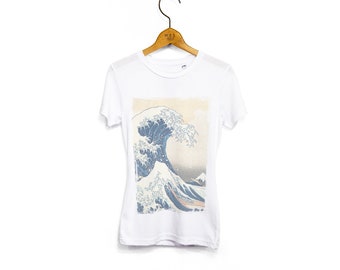 Women's 'The Great Wave off Kanagawa' Katsushika Hokusai Japanese Art T-Shirt