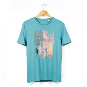 Men&#39;s / Unisex &#39;While We Are Young We Must Follow The Sun&#39; Organic Cotton T-Shirt
