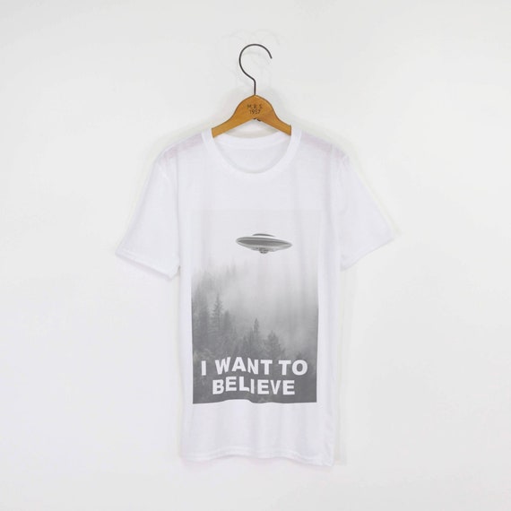 Mens 'I Want to Believe' Classic T-shirt