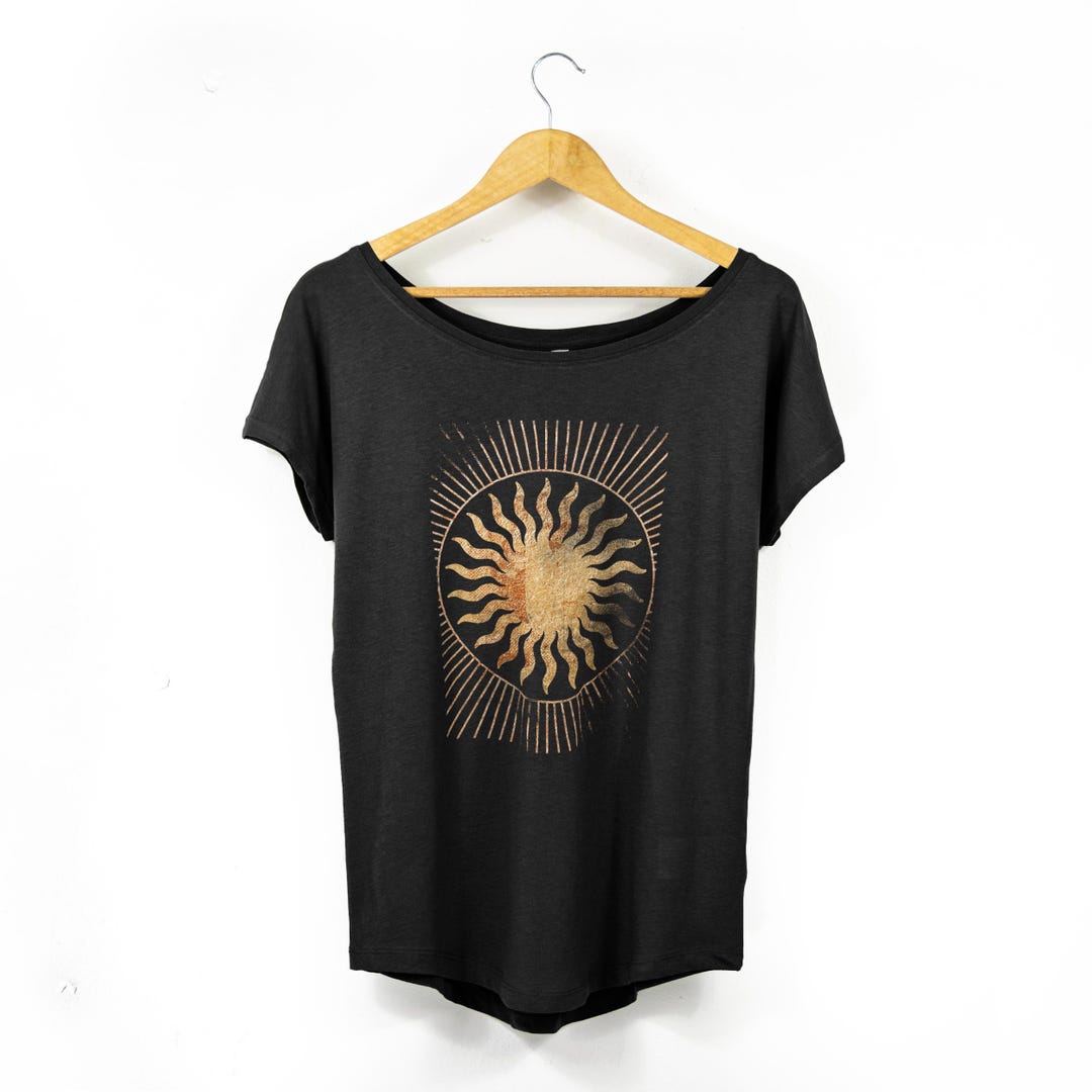 Bohemian Seoul FUNKY SCOOP NECK TEE