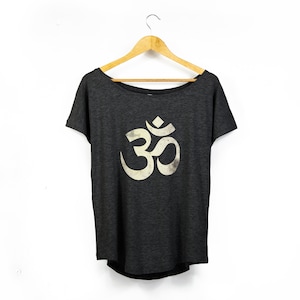 Women&#39;s &#39;Om Symbol&#39; Organic-Blend Scoop Neck T-Shirt
