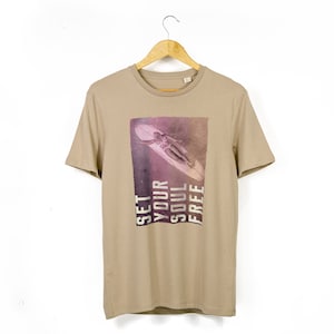 Men&#39;s / Unisex &#39;Set Your Soul Free&#39; Organic Cotton T-Shirt