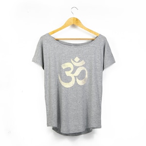 Women&#39;s &#39;Om Symbol&#39; Organic-Blend Scoop Neck T-Shirt