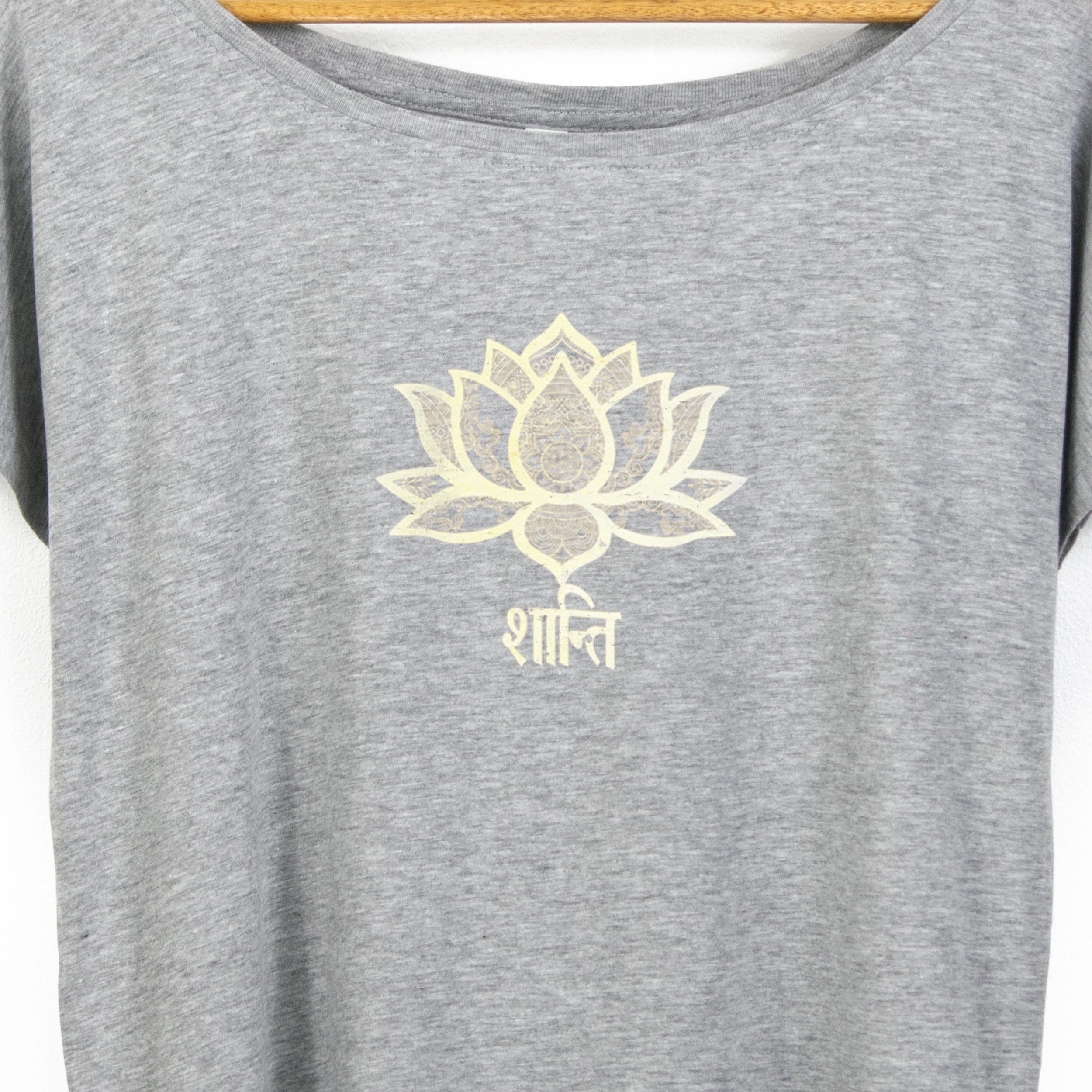 Frauen Lotus Flower Sloop Neck T-Shirt | 'Peace' Blumenmandala Mit ...