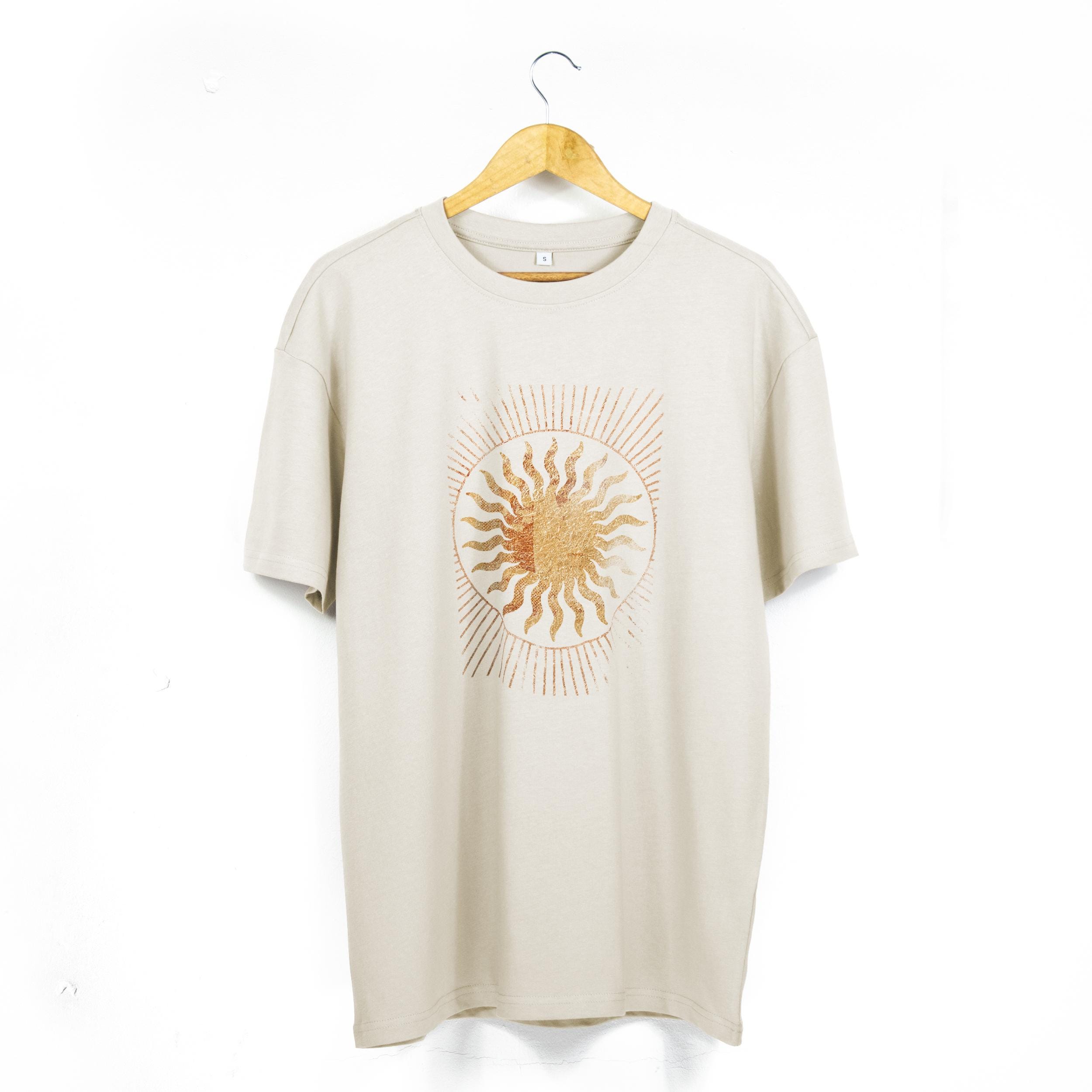 Oversized Baggy Tshirt With Vintage Sun Celestial Print 