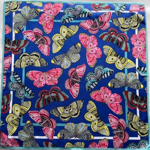 Fazzoletto di seta vintage con farfalla: stampa naturalistica (18,5&quot;x18,5&quot;)