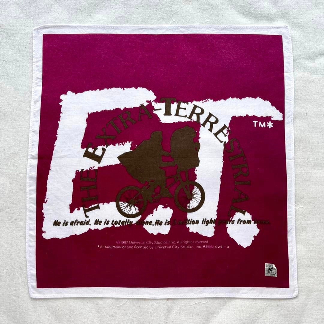 ヴィンテージ 1982 E.T. ハンカチ - Etsy 日本