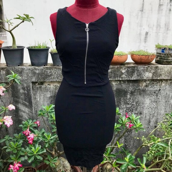 Classic black sheath clearance dress