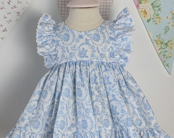 Baby Girl Cotton Dress Set in Chinoiserie Blue and White Fabric