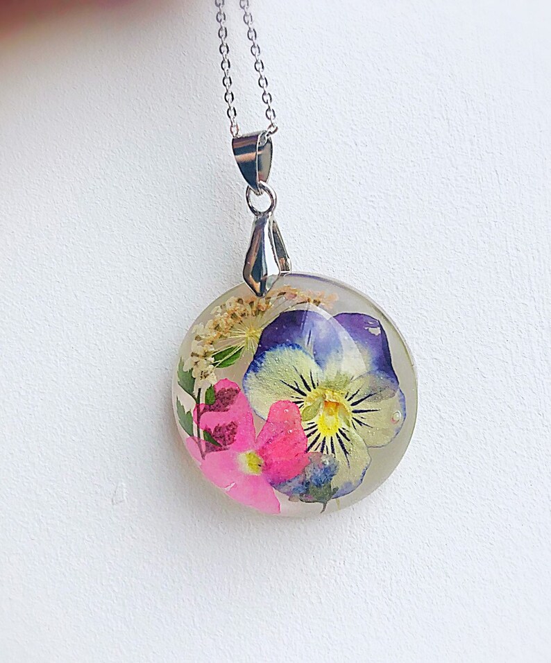 Dried flower necklaces for women Terrarium nature necklace Handmade resin jewelry unique gifts for girlfriend Real flower pansy necklace