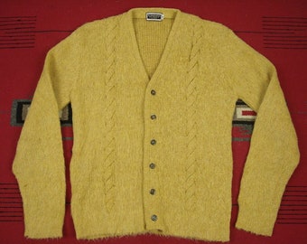 Size 18 Men's XS Fuzzy Mohair Cardigan Sweater Vintage 60s 70s