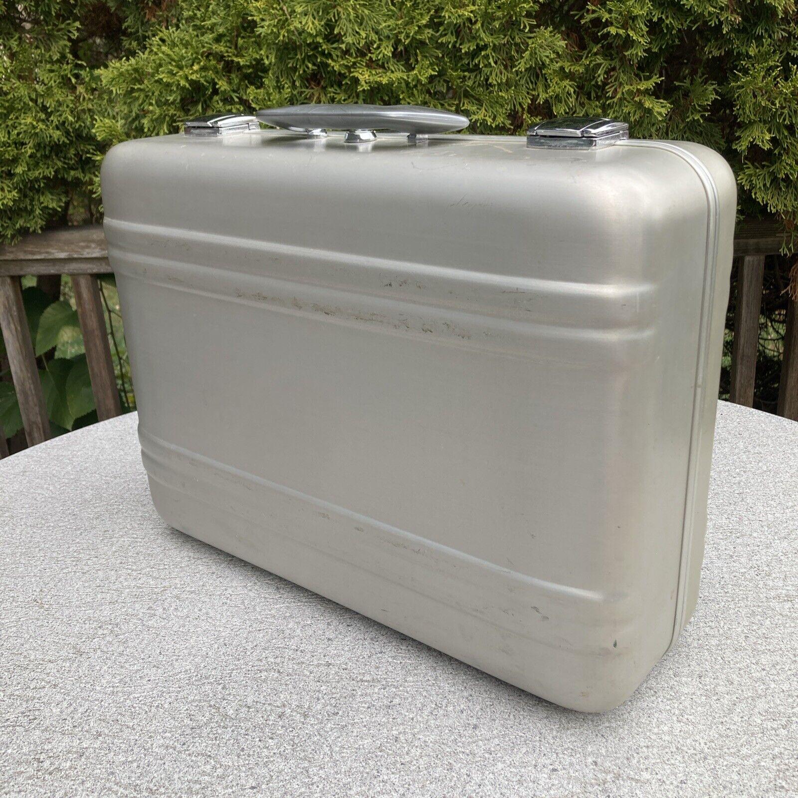 ZERO CENTURION ELITE ゼロハリバートンアルミケース Zero Centurion Elite Aluminum Carrying Case 18 X 13 X 6 No