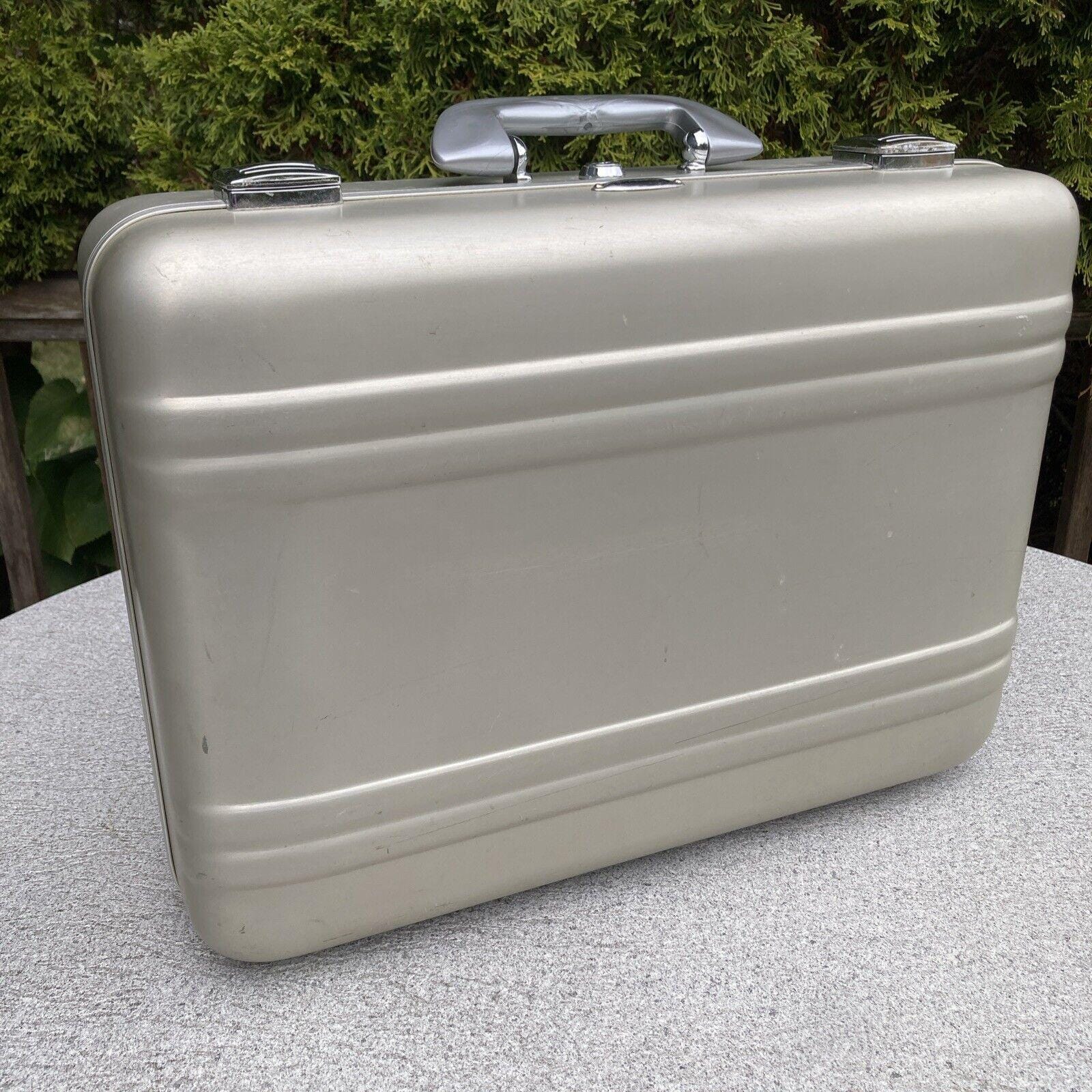 ZERO CENTURION ELITE ゼロハリバートンアルミケース Zero Centurion Elite Aluminum Carrying Case 18 X 13 X 6 No