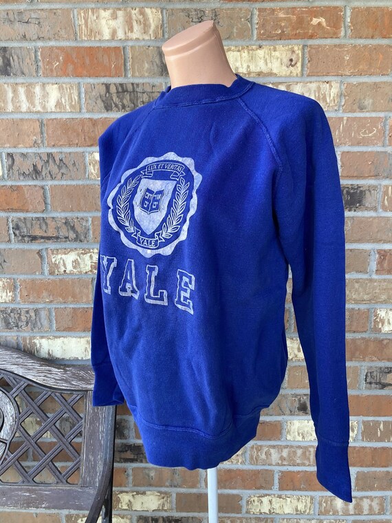 Rare! Fits as Sz L YALE University Sweatshirt Blue Vintage