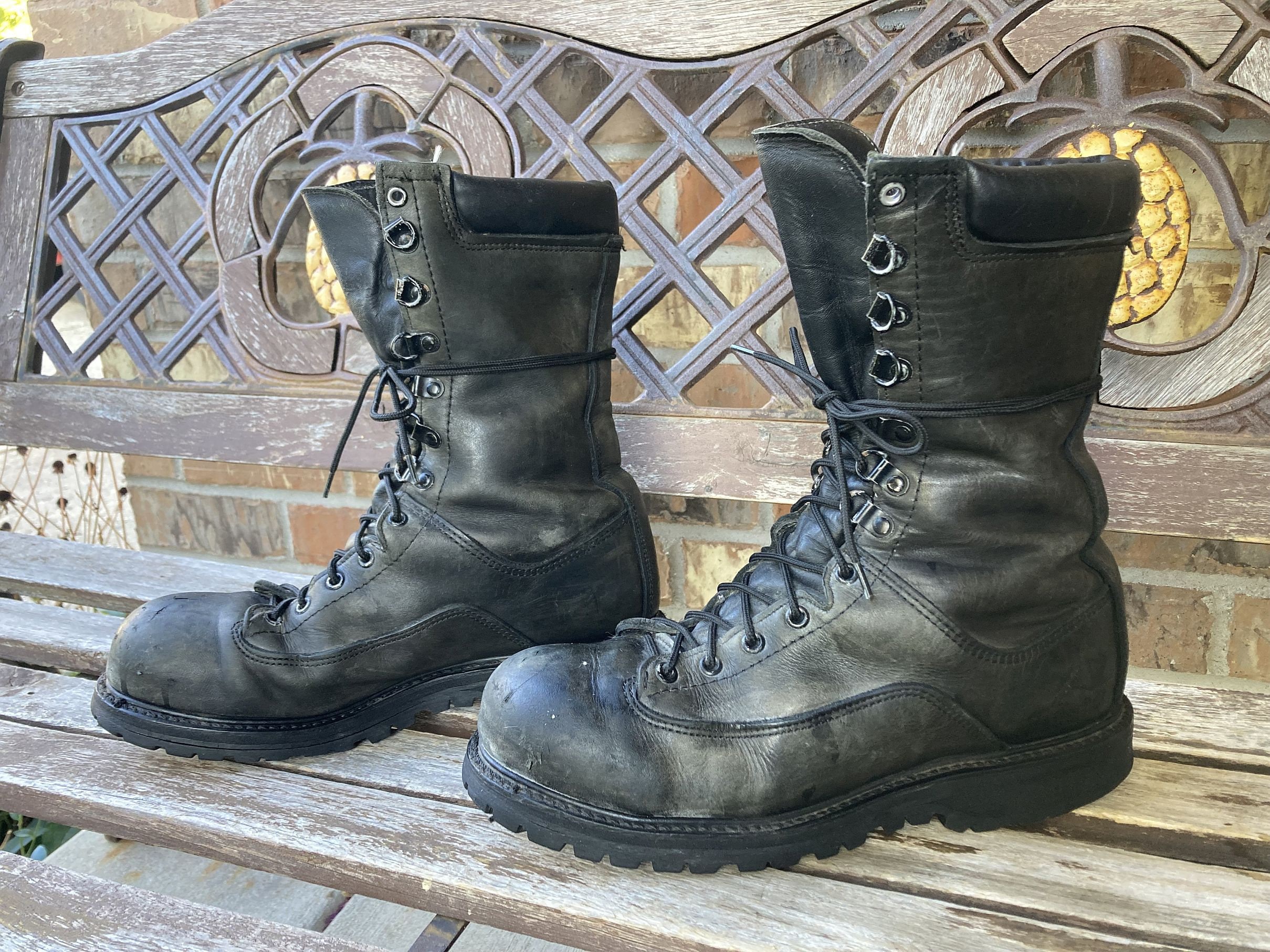 Size 7.5M Steel Toe Thinsulate Lace Up Combat Leather Boots by Matterhohn Vintage