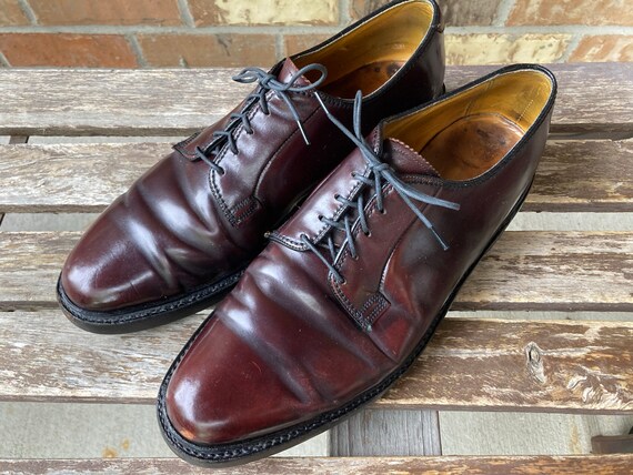 9B Vintage Florsheim Kenmoor Shell 