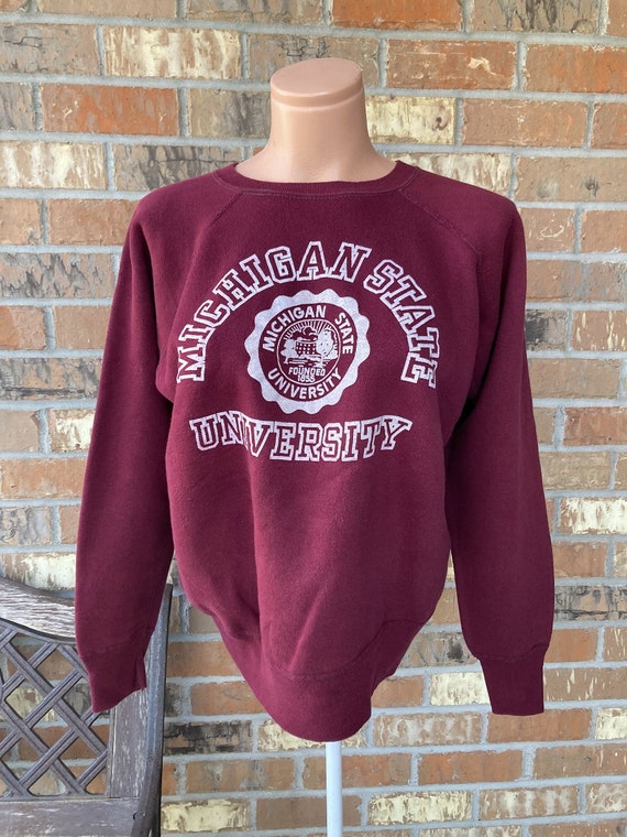 Vintage worcester state university Sweatshirt fits Mens Medium Paint  Stained