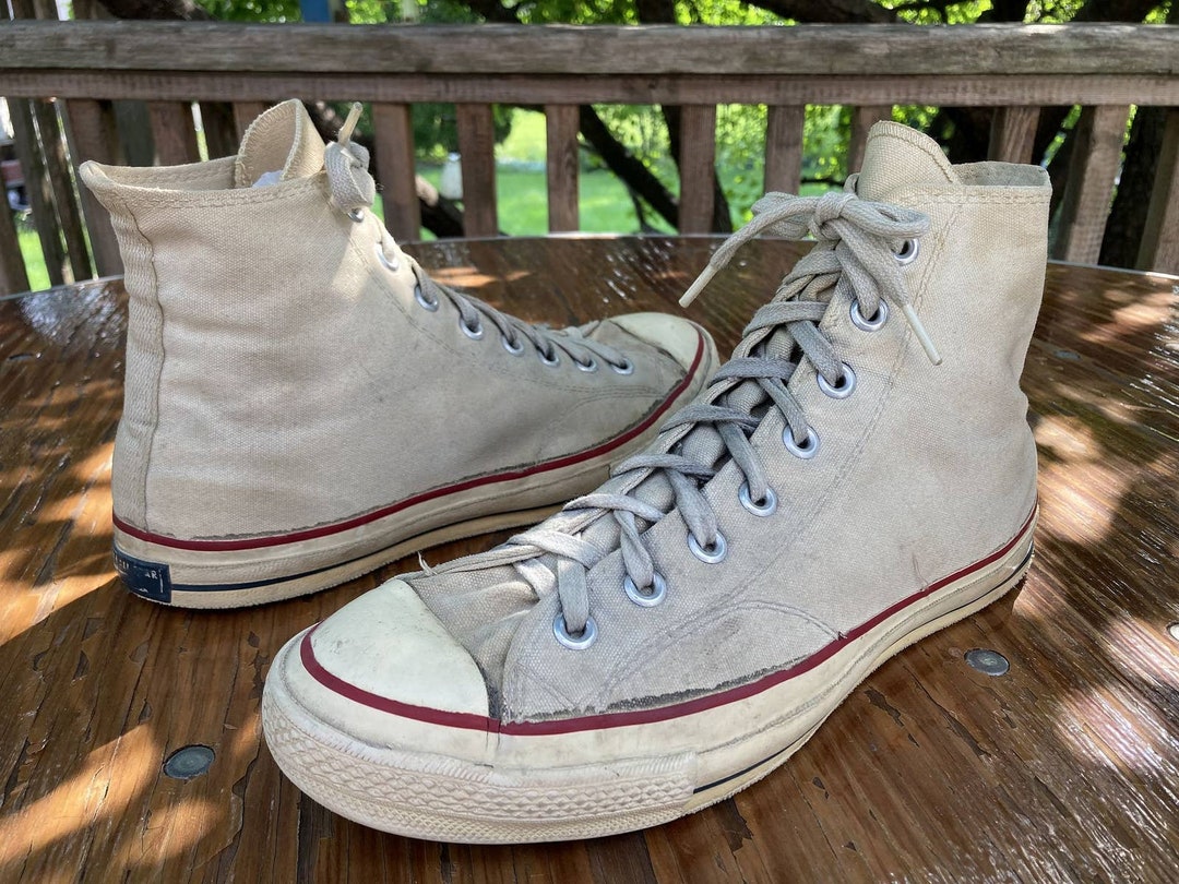 Size 9 60s Converse Chuck Taylor Hi Top Sneaker Shoes All Size 9 60s Converse Chuck Taylor Hi Top Sneaker Shoes All