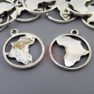 10 Africa Charms 20mm Wholesale Antiqued Silver Plated Continent Silhouett Pendants SC0079048