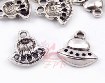 5 Flying Saucer Alien Spaceship Charms 13mm al por mayor Colgantes chapados en plata antigua SC0094100