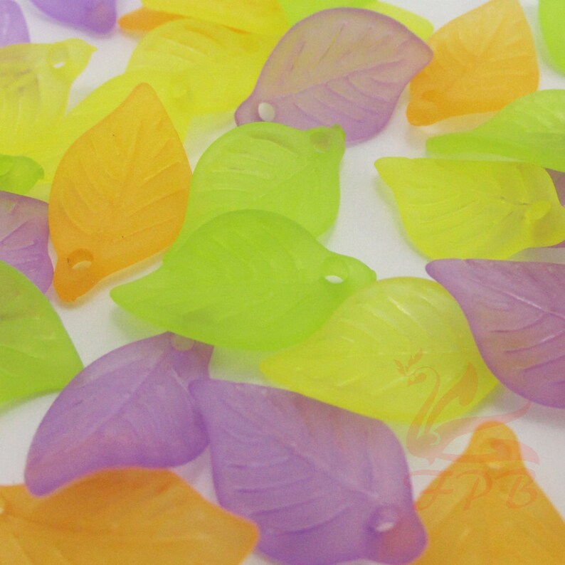 50 Purple Leaf Charms 18mm Wholesale Frosted Acrylic Leaves Etsy