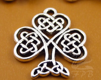 10 Celtic Knot Shamrock Charms 23mm Wholesale Antiqued Silver Plated Clover Pendants SC0100867