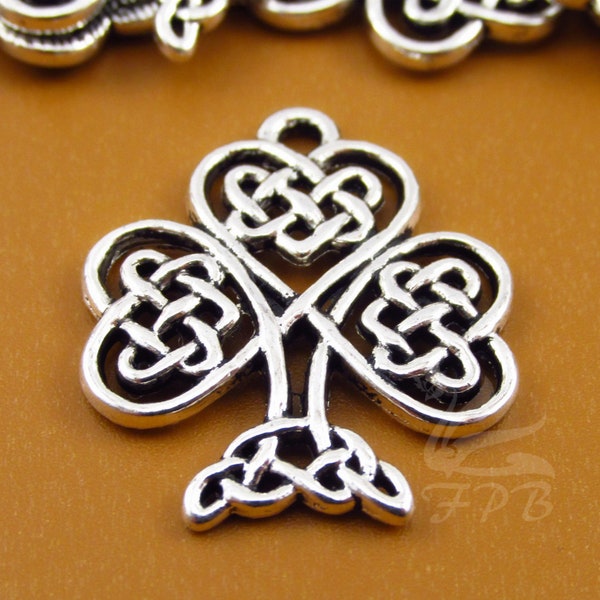 10 Celtic Knot Shamrock Charms 23mm Wholesale Antiqued Silver Plated Clover Pendants SC0100867