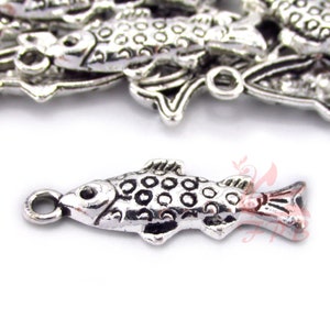 10 Fish Charms 28mm Wholesale Antiqued Silver Plated Pendants SC0000191