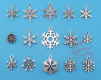 Winter Christmas SNOWFLAKE Solid Sterling Silver Small Charm Pendant 1941 Winter Christmas SNOWFLAKE Solid Sterling Silver Small Charm Pendant 1941