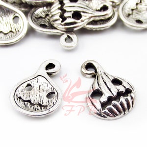 10 Halloween Pumpkin Charms 16mm Wholesale Antiqued Silver Plated Jack O&#39; Lantern Pendants SC0083041