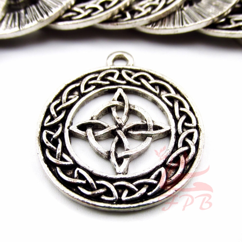 5 Celtic Knot Charms 29mm Wholesale Antiqued Silver Plated Etsy