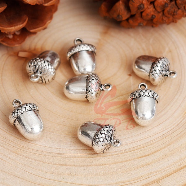 5 Acorn Charms 17mm Wholesale Antiqued Silver Plated Autumn Pendants CC0084839