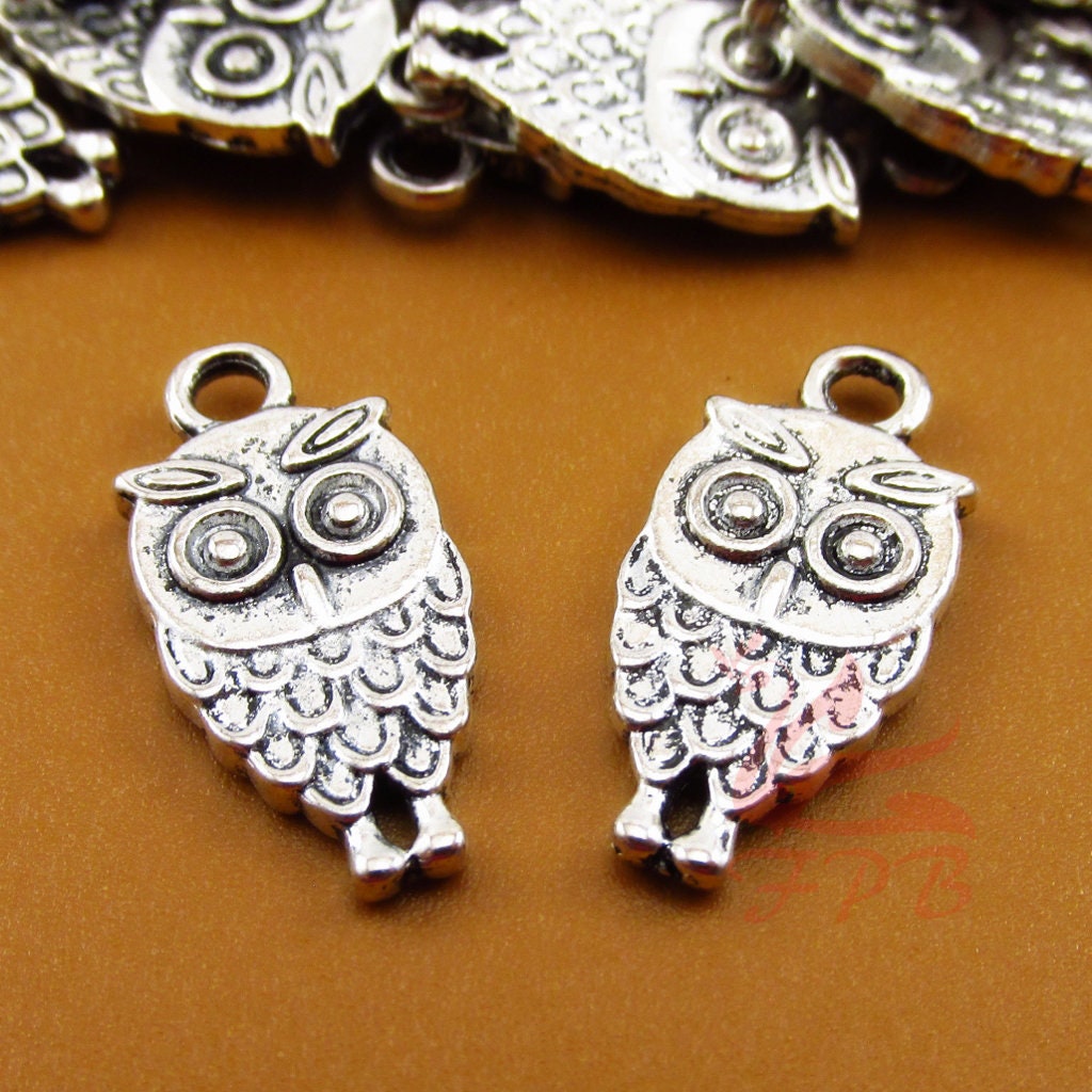 10 Owl Charms 18mm Wholesale Antiqued Silver Plated Animal Pendants SC0013019